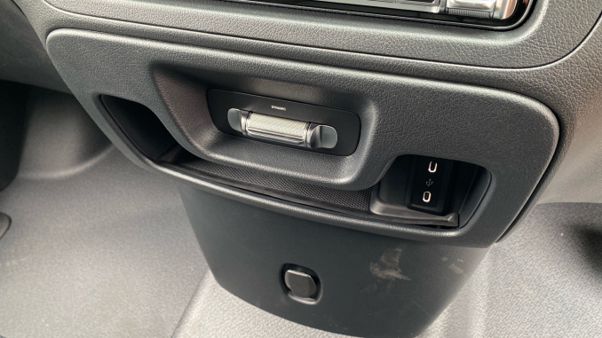 Mercedes-Benz Vito L3 Diesel Rwd 119CDI Select Van 9G-Tronic - Image 35